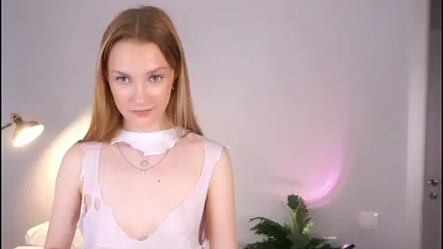 Snapshot of HellenSlavis chatting on April 2026 08:46:01 PM HellenSlavis online show from April 2026 08:46:01 PM