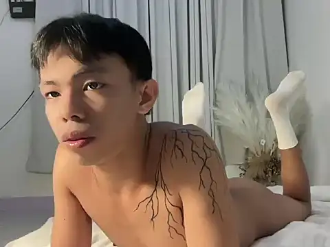 Snapshot of hottasianboy chatting on July 2026 12:33:02 PM hottasianboy online show from July 2026 12:33:02 PM