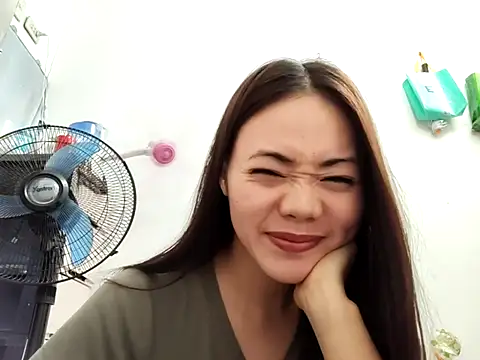 Stacyr online show from March 2026 08:20:01 AM