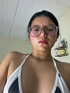 Snapshot of Zul_vaal chatting on May 2026 01:29:02 PM Zul vaal online show from May 2026 01:29:02 PM