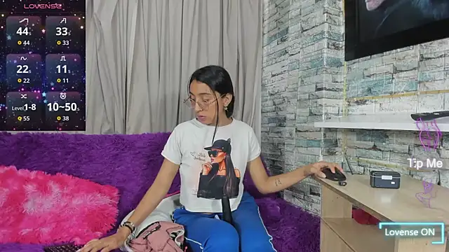 NoahAndBunny online show from June 2026 11:56:02 AM