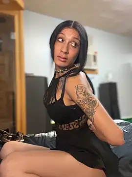 Snapshot of FerrariFrench chatting on October 2025 08:13:01 AM FerrariFrench online show from October 2025 08:13:01 AM