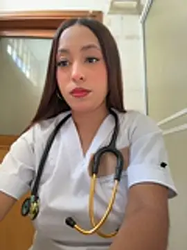 MiaCamille  online show from May 2026 06:48:02 PM
