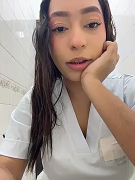 MiaCamille  online show from July 2026 06:40:02 PM