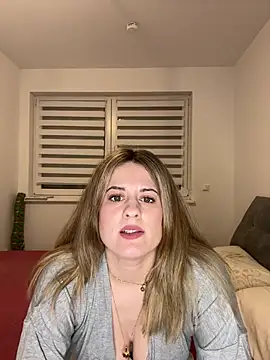 Mina Foxx online show from March 2026 07:20:02 PM