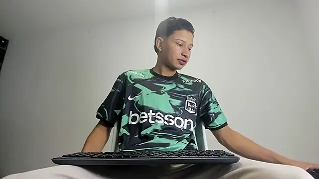 thiago bigcock 1 online show from May 2026 02:09:02 AM