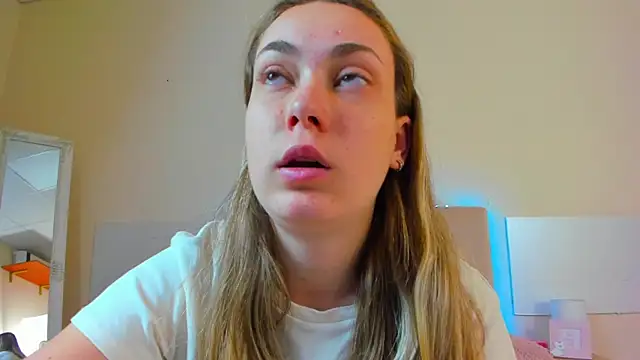 MelanieCuty online show from July 2026 05:47:02 AM
