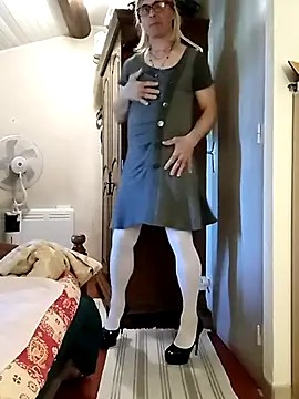 Snapshot of stephie83 chatting on April 2026 03:31:02 PM stephie83 online show from April 2026 03:31:02 PM