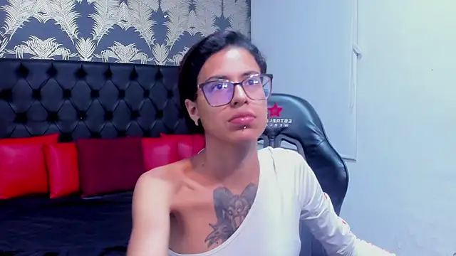 Snapshot of Emily_Lopera chatting on May 2026 03:16:02 PM Emily Lopera online show from May 2026 03:16:02 PM