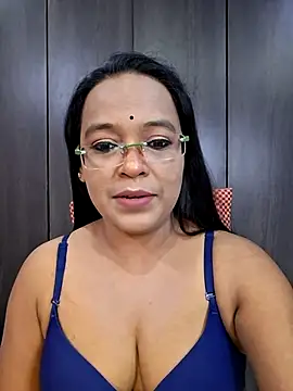hornyrosy321 online show from May 2026 05:54:01 PM