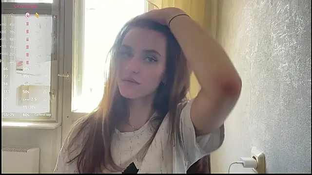 Snapshot of Moonstarisrares chatting on June 2026 08:03:01 AM Moonstarisrares online show from June 2026 08:03:01 AM