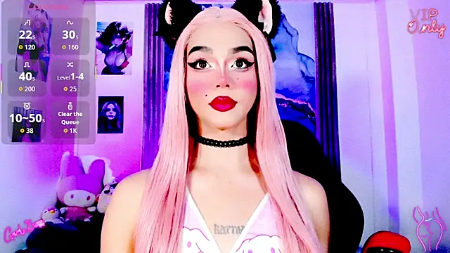 blonde queen- online show from May 2026 07:22:02 PM