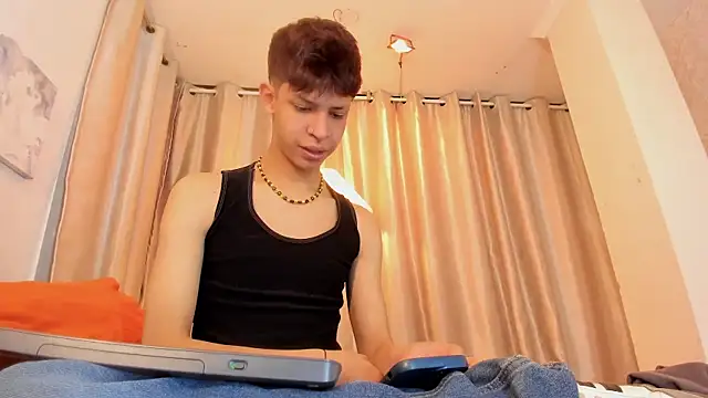 Ethan qop online show from May 2026 11:19:01 AM