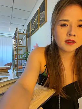 Xiaoxiao-y online show from May 2026 08:00:02 AM