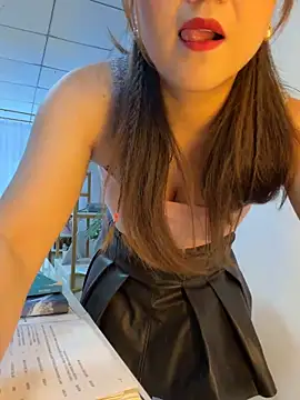 Xiaoxiao-y online show from June 2026 07:00:01 AM