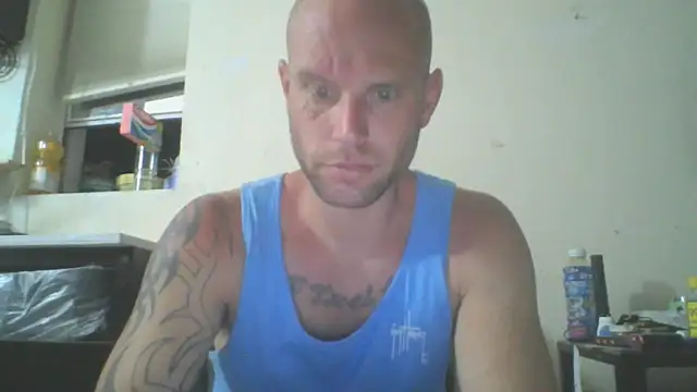 Snapshot of CaptCraker chatting on March 2026 01:20:01 AM CaptCraker online show from March 2026 01:20:01 AM