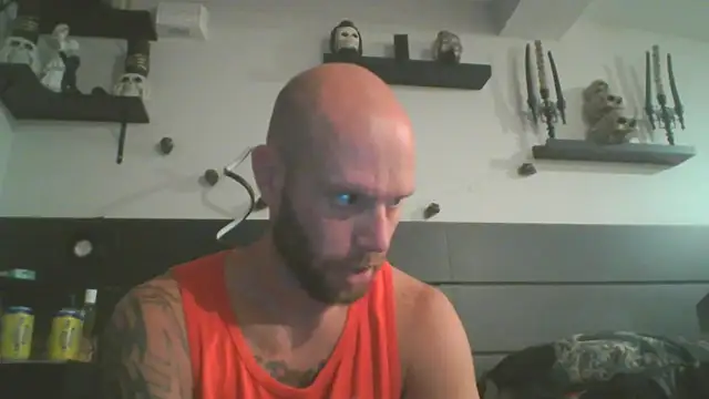Snapshot of CaptCraker chatting on April 2026 06:29:02 AM CaptCraker online show from April 2026 06:29:02 AM