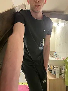 Snapshot of Dzwiadekk chatting on April 2026 10:25:02 PM Dzwiadekk online show from April 2026 10:25:02 PM