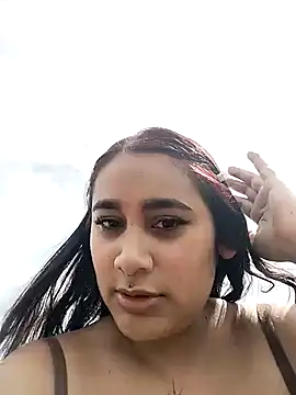 Mia skyy18 online show from June 2026 06:07:01 PM