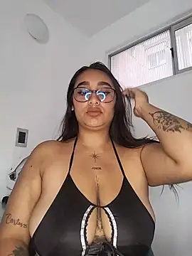 Mia skyy18 online show from June 2026 04:55:01 PM