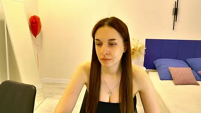 Snapshot of Ola_Queen chatting on April 2026 05:13:02 PM Ola Queen online show from April 2026 05:13:02 PM