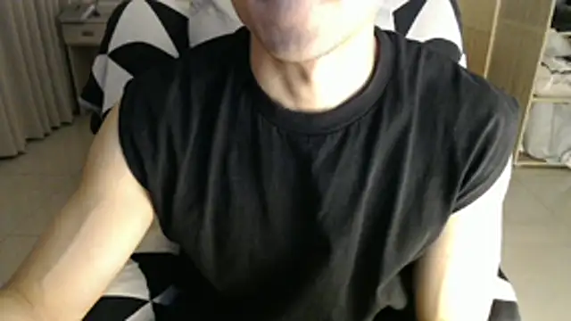 Kent6828 online show from May 2026 02:14:01 PM