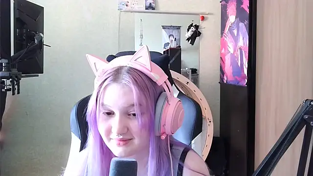 Snapshot of AlleneLambertus chatting on March 2026 07:08:02 AM AlleneLambertus online show from March 2026 07:08:02 AM