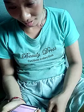 Snapshot of Leiley_98 chatting on June 2026 02:39:02 AM Leiley 98 online show from June 2026 02:39:02 AM
