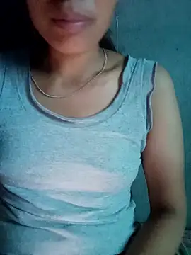 Snapshot of Leiley_98 chatting on June 2026 12:44:02 AM Leiley 98 online show from June 2026 12:44:02 AM