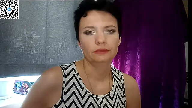 Snapshot of HotMamaQueen234 chatting on June 2026 12:09:02 PM HotMamaQueen234 online show from June 2026 12:09:02 PM