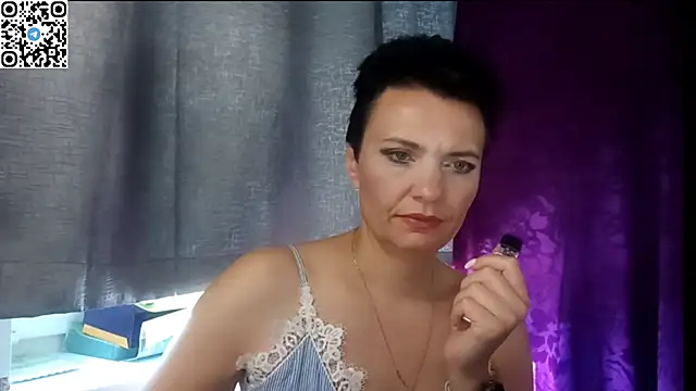 HotMamaQueen234 online show from July 2026 12:22:01 PM