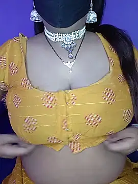 Snapshot of Miss_roohi chatting on June 2026 06:02:01 AM Miss roohi online show from June 2026 06:02:01 AM