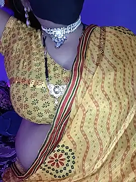 Snapshot of Miss_roohi chatting on July 2026 06:05:01 AM Miss roohi online show from July 2026 06:05:01 AM