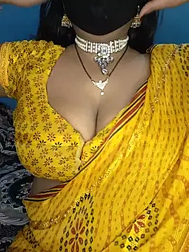 Snapshot of Miss_roohi chatting on July 2026 06:20:01 AM Miss roohi online show from July 2026 06:20:01 AM