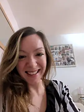 fucklyweds online show from June 2026 09:04:01 PM