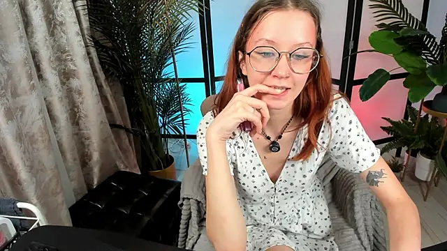 AmelieViolet online show from June 2026 05:12:01 AM