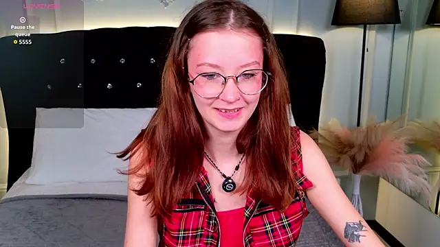 AmelieViolet online show from June 2026 11:03:02 AM