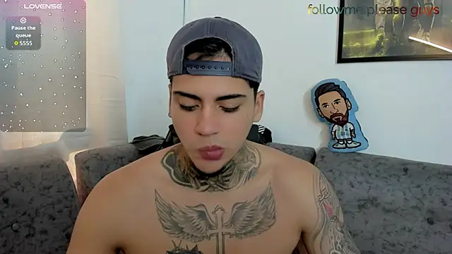 Snapshot of sweetlatinoboy chatting on June 2026 12:25:02 PM sweetlatinoboy online show from June 2026 12:25:02 PM