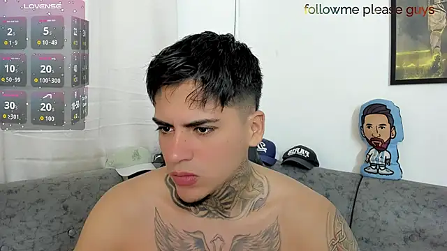 Snapshot of sweetlatinoboy chatting on June 2026 11:57:02 AM sweetlatinoboy online show from June 2026 11:57:02 AM