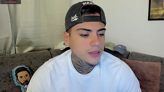 sweetlatinoboy online show from August 2026 10:06:01 AM