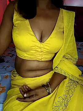 mayakapoor880 online show from June 2026 10:48:02 AM