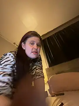JulieetteLatte online show from July 2026 01:04:01 AM