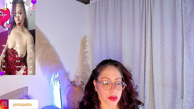 Snapshot of Mariia_Paulaa chatting on May 2026 04:10:01 AM Mariia Paulaa online show from May 2026 04:10:01 AM