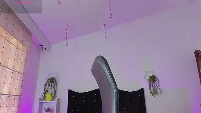 Chantelle  1 online show from March 2026 06:23:01 PM