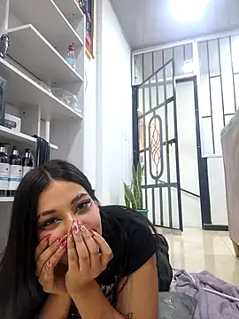 AryahMoonn online show from May 2026 04:44:02 PM