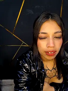 AryahMoonn online show from May 2026 03:47:02 AM