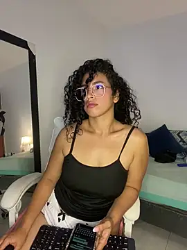 Luciianita lov199 online show from April 2026 03:00:02 AM