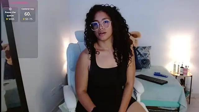 Luciianita lov199 online show from May 2026 08:37:01 PM