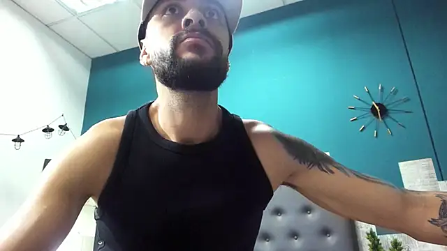 Snapshot of Axel_Blazzee chatting on March 2026 03:05:01 PM Axel Blazzee online show from March 2026 03:05:01 PM