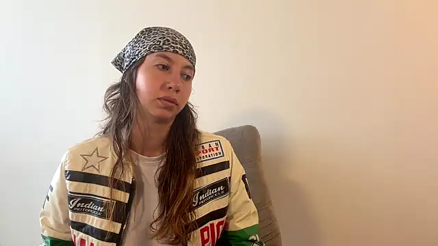 Snapshot of Julieta_Jol chatting on May 2026 01:40:01 PM Julieta Jol online show from May 2026 01:40:01 PM